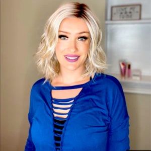 Heather dye Wendy wig in smokin hot blonde